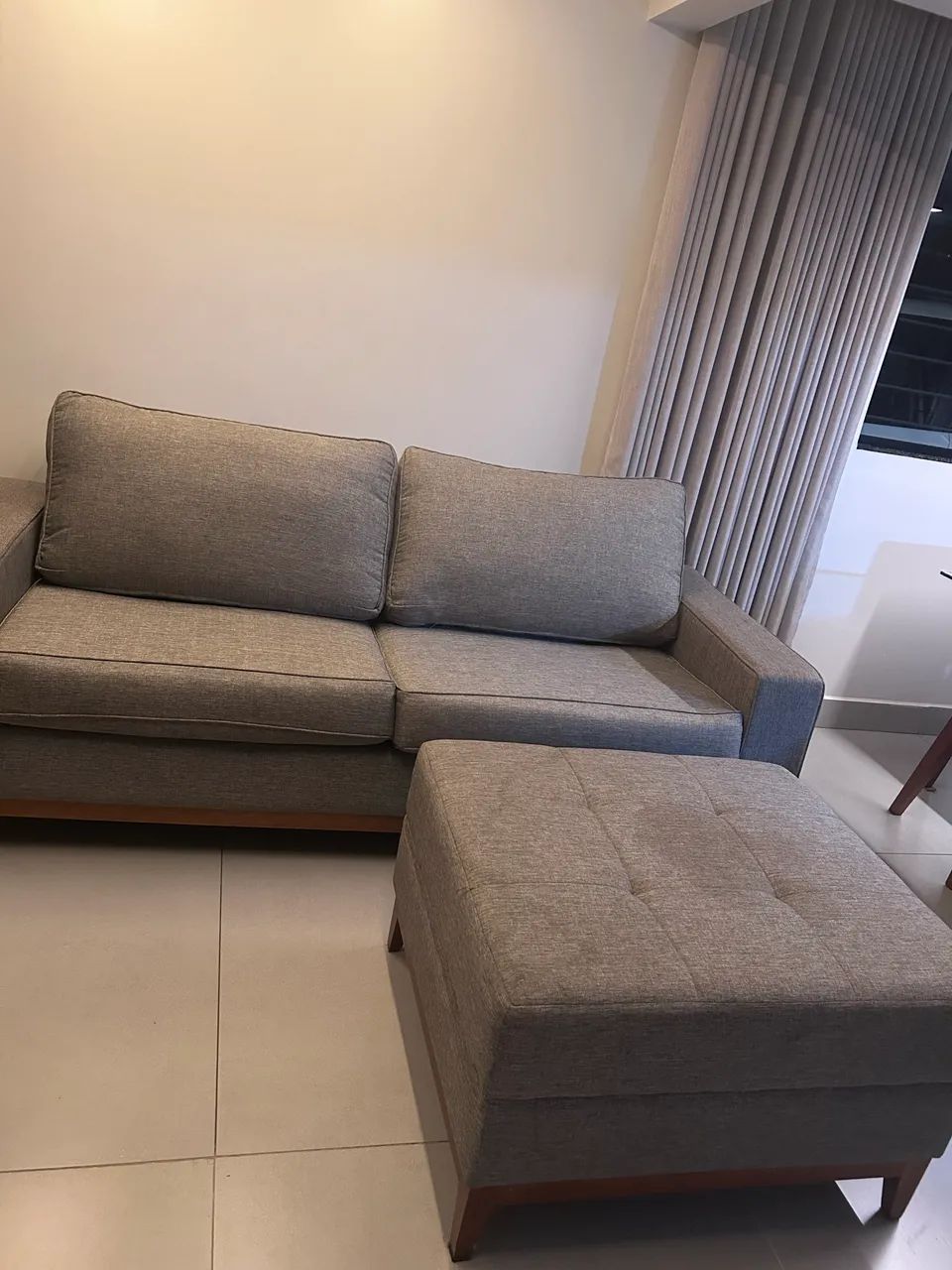 Sofá + puff TokStok  - Foto 2