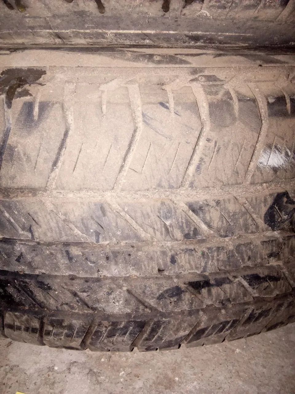 Pneu Bridgestone  - Foto 2