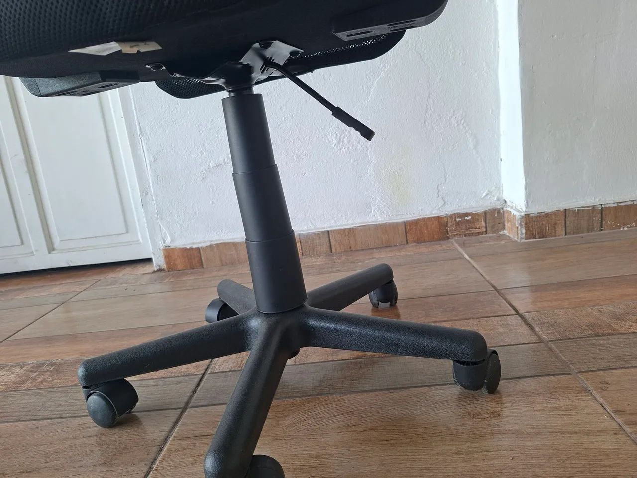 Cadeira de Escritório Giratória  - Foto 5