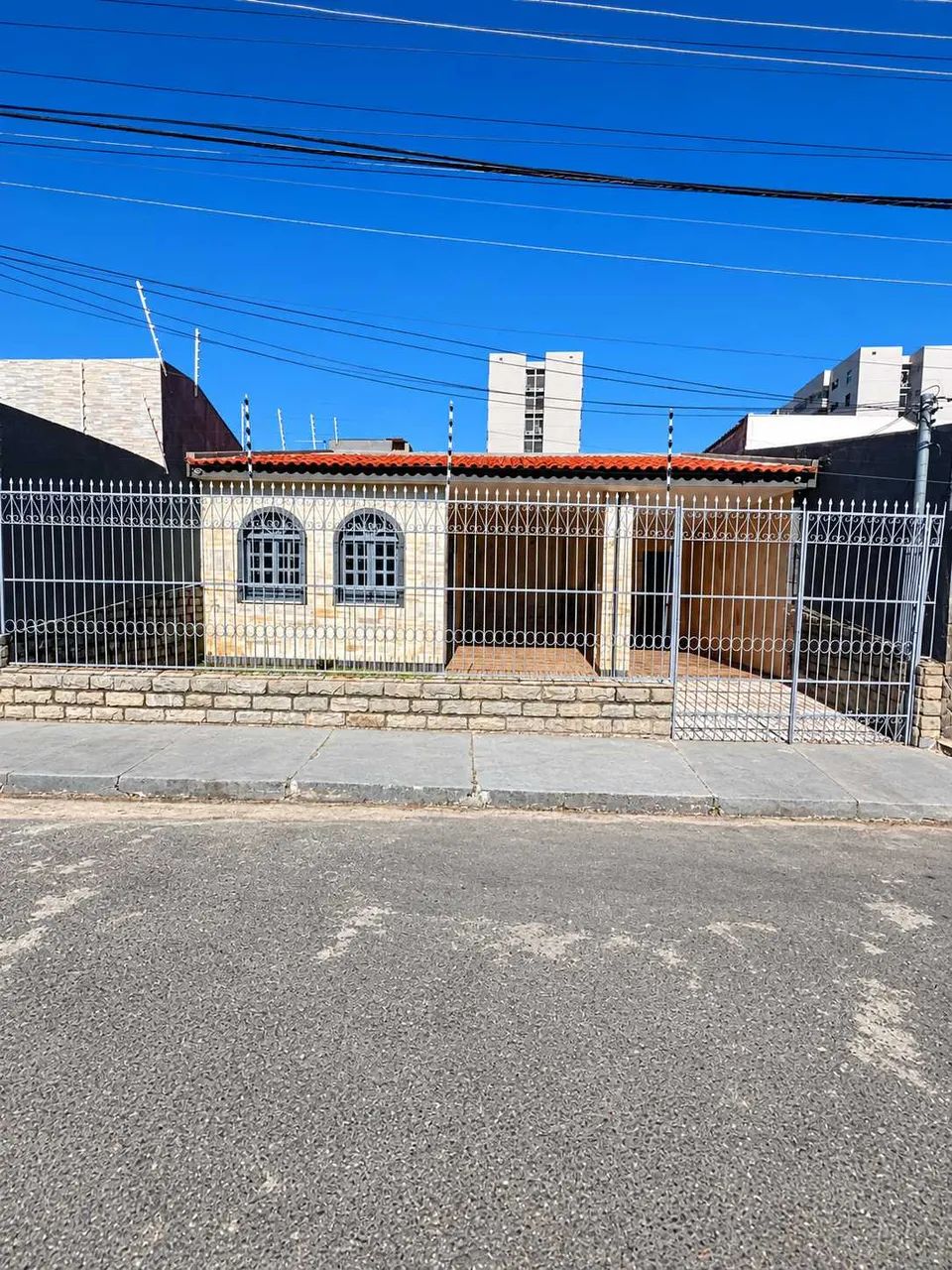 CASA NO BAIRRO LUZIA [15487]