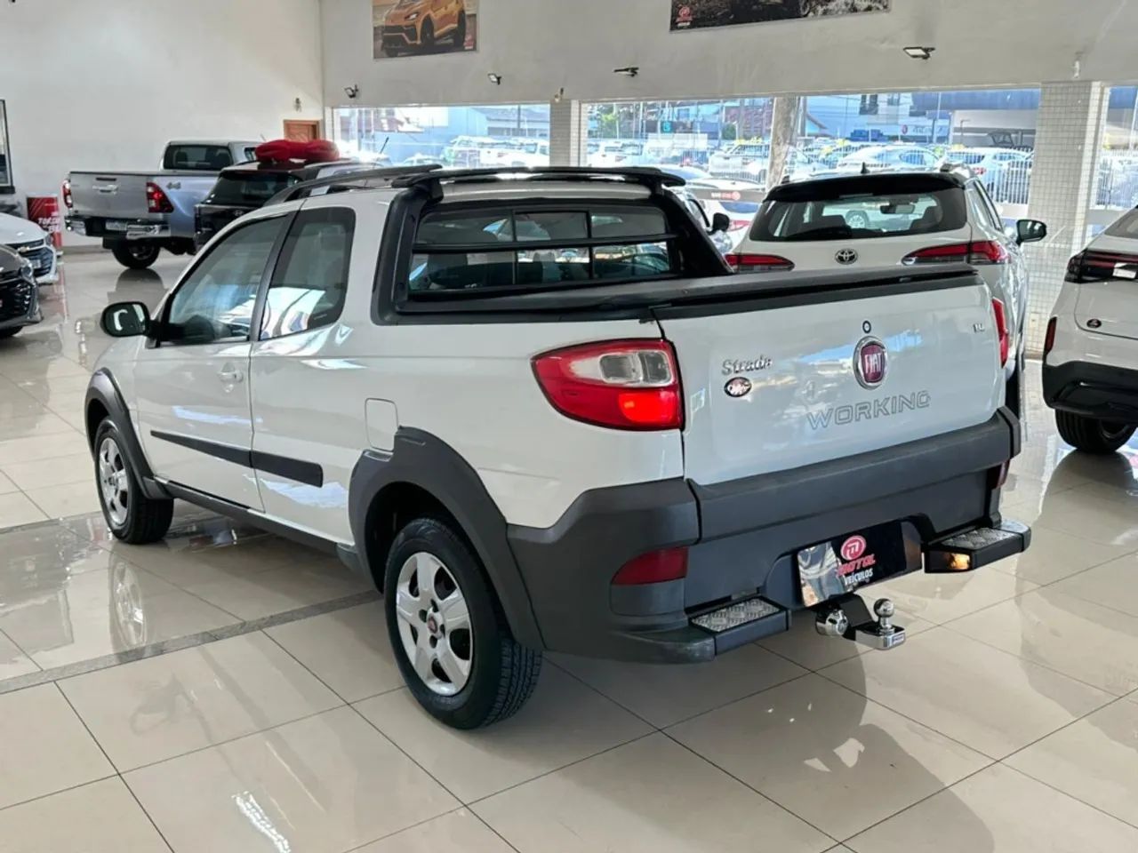 Fiat Strada Working Hard 1.4 Fire Flex 8V CD 2017 - Foto 5