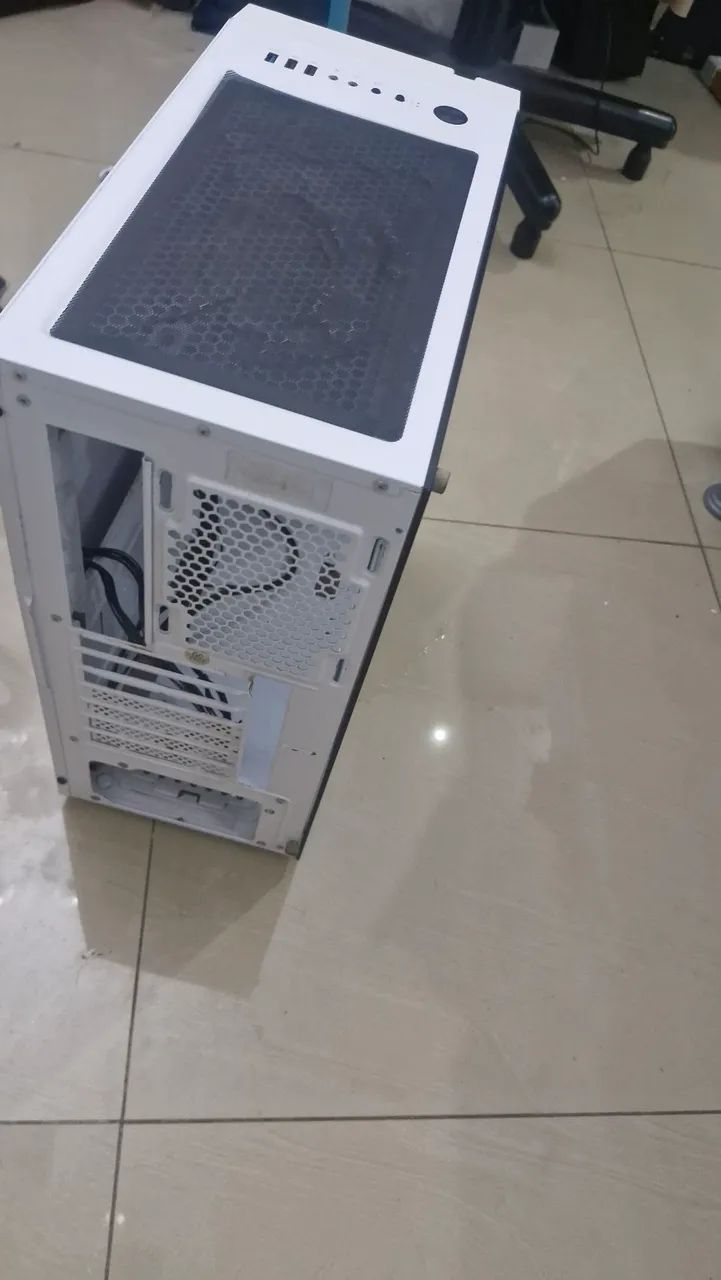 gabinete com rgb e lateral de vidro - Foto 5