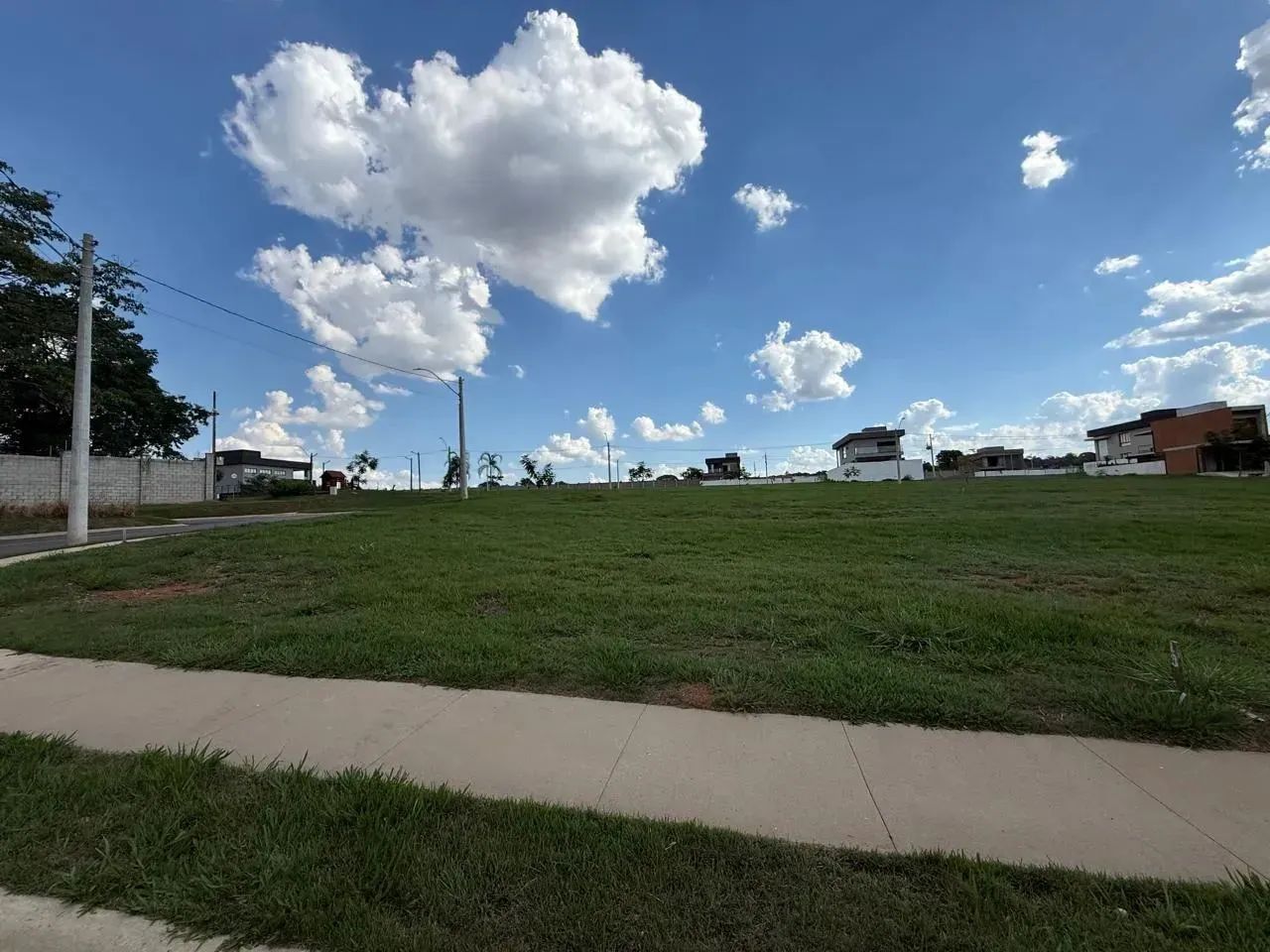 Terreno Esquina Parqville Quaresmeira - Trindade - GO - Foto 2