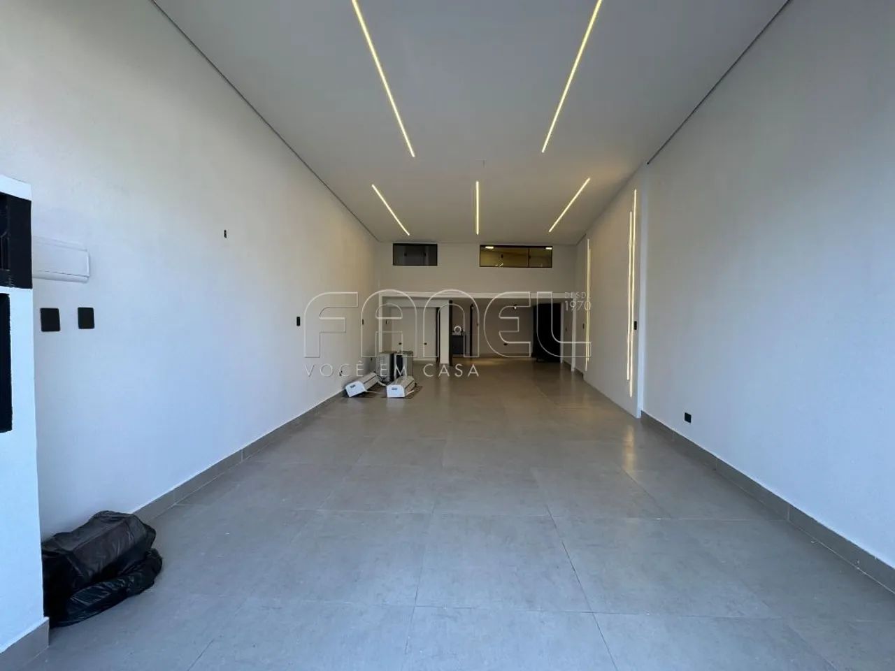 Loja Comercial com 2 vagas perto Metrô Vila Sônia. - Foto 2