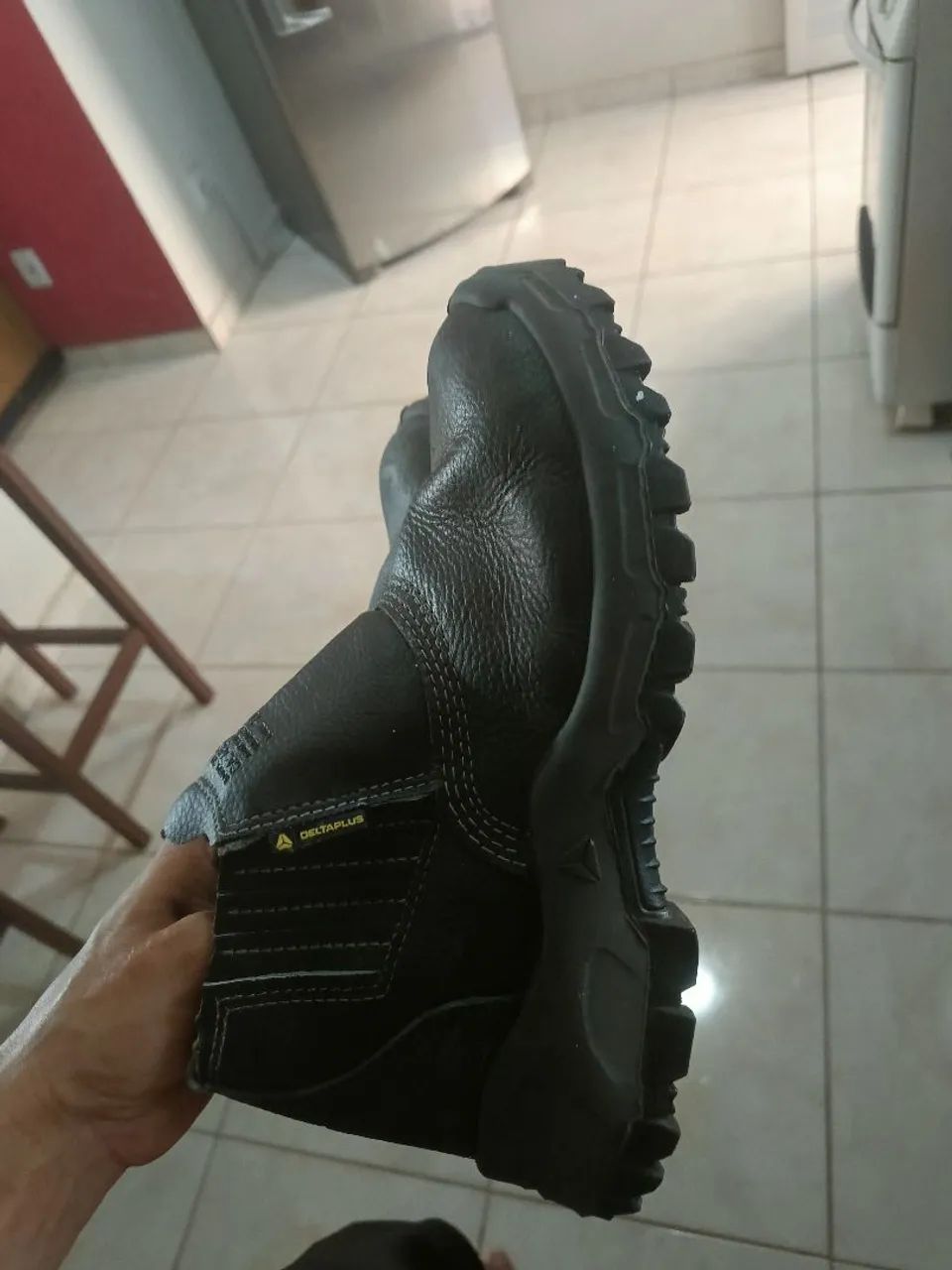 Bota EPI. Bico de aço número 41/42 - Foto 3