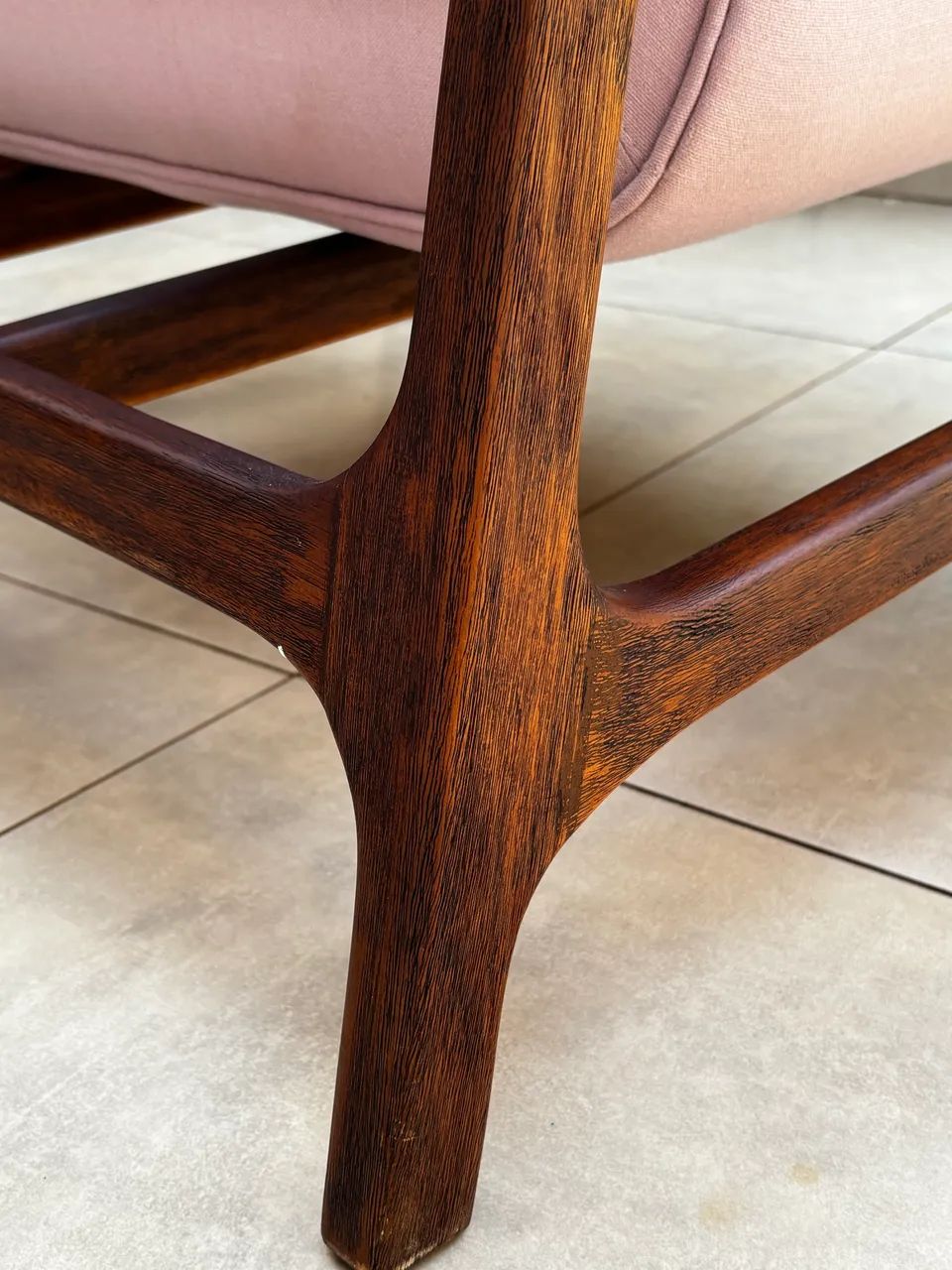 Poltronas alto padrão praticamente sem uso  - Foto 2