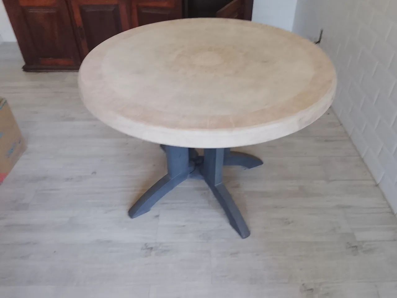 Mesa plástica com 4 cadeiras  - Foto 2