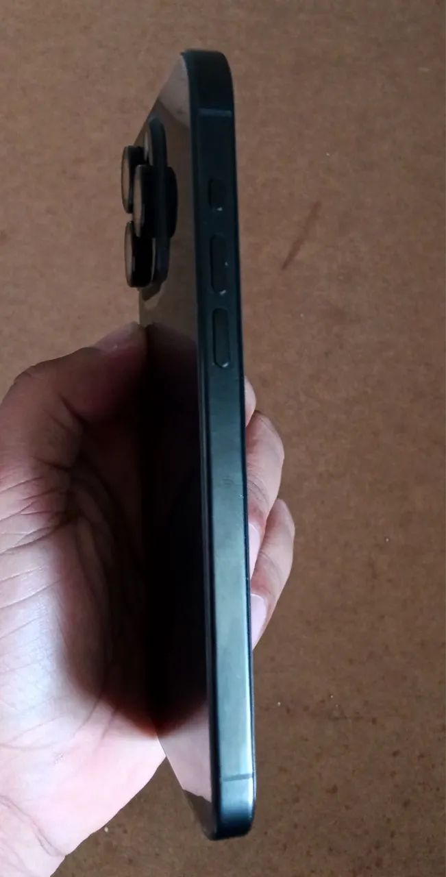 iPhone 15 Pro Max - Foto 3