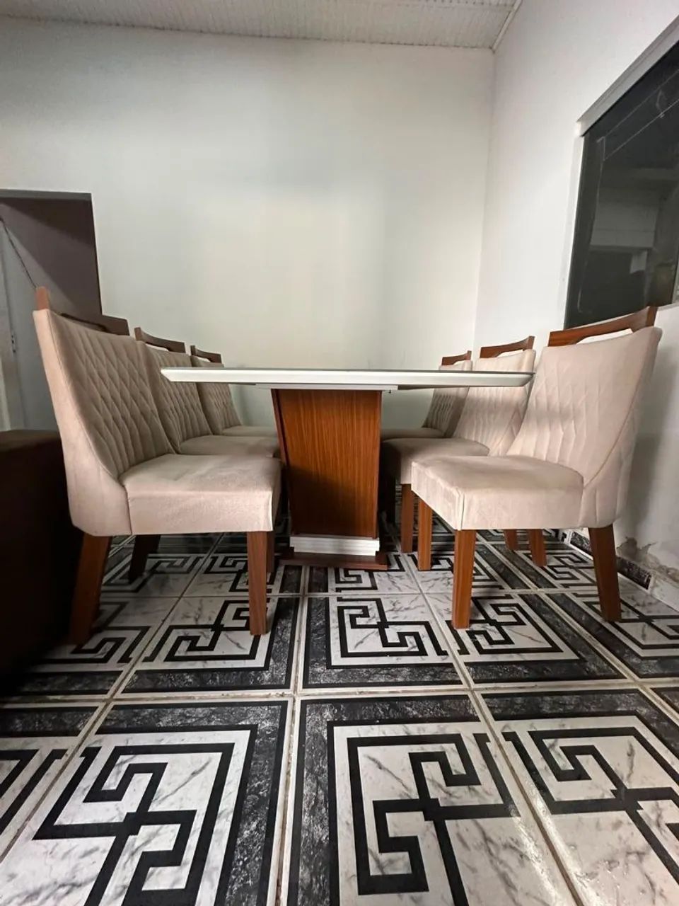 Mesa de vidro com 6 cadeiras - Foto 2
