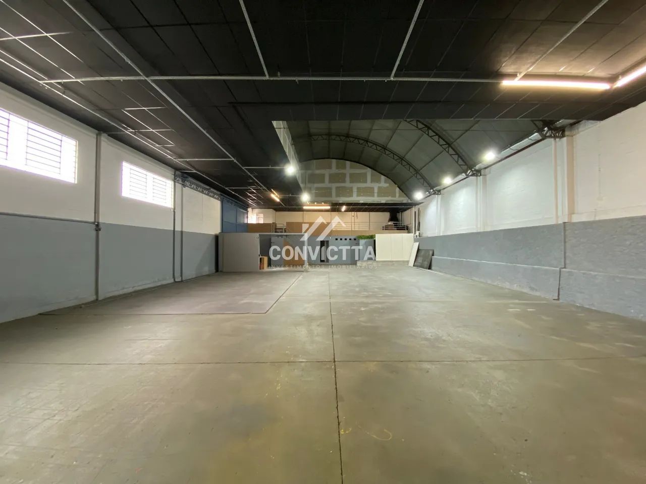 PAVILHÃO NO BAIRRO DESVIO RIZZO