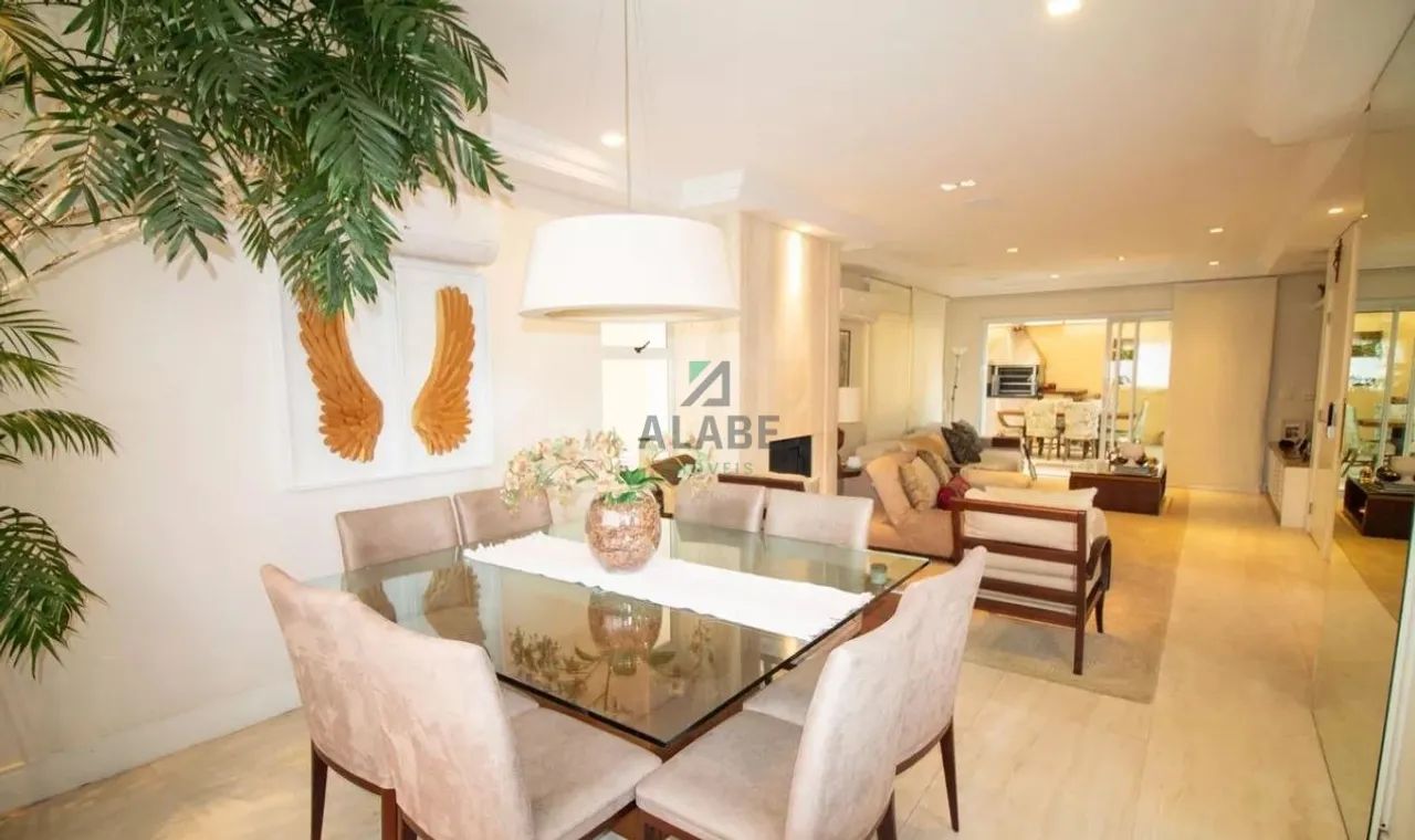 Casa de condomínio no Brooklin com 230m², 4 quartos e 4 vagas