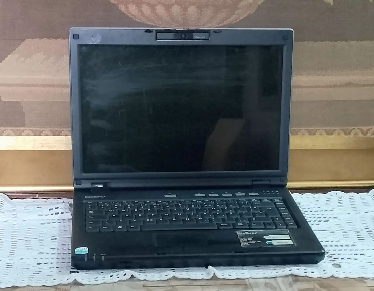 Notebook para conserto ou retirada de peças.