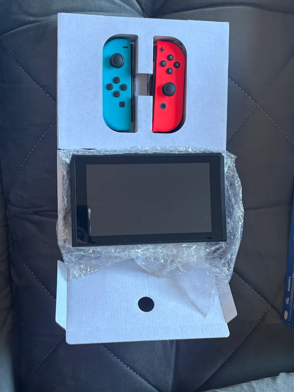 Bundle Nintendo Switch + Super Mario Bros. - Foto 2