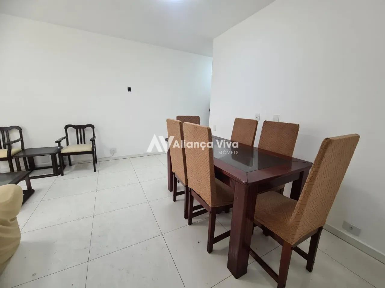 Copacabana | Apartamento 2 quartos, sendo 1 suite - Foto 2