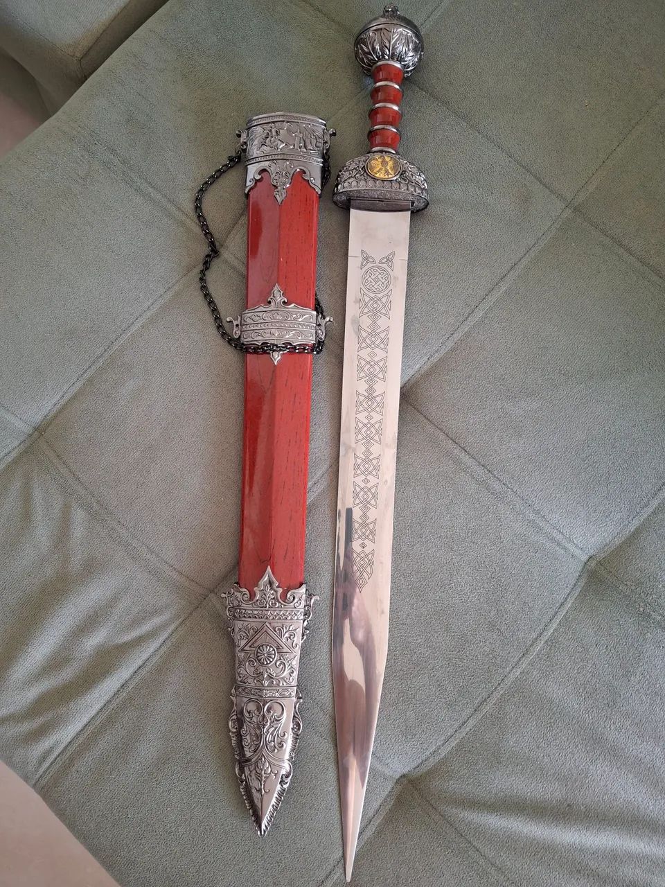 Espada Romana Gladius Decorativa de Coleção - Com Bainha Ornamentada (perfeita) - Foto 2