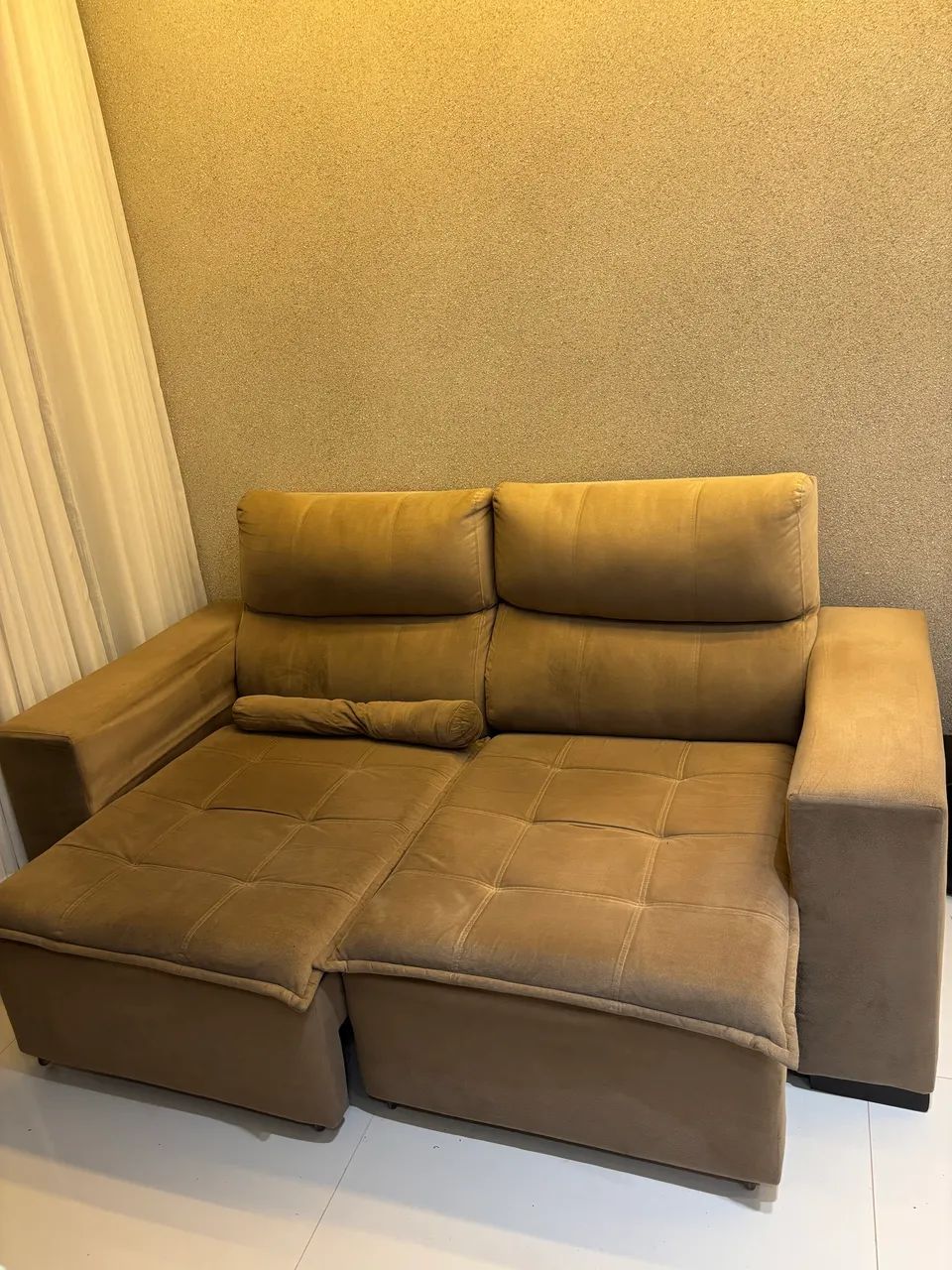 Three-seater retractable sofa65566257223427120