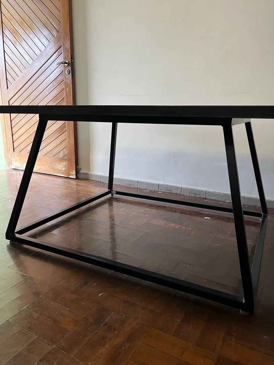 Mesa Estilo Industrial com Tampo Robusto de 3cm - Estado de Nova! - Foto 4