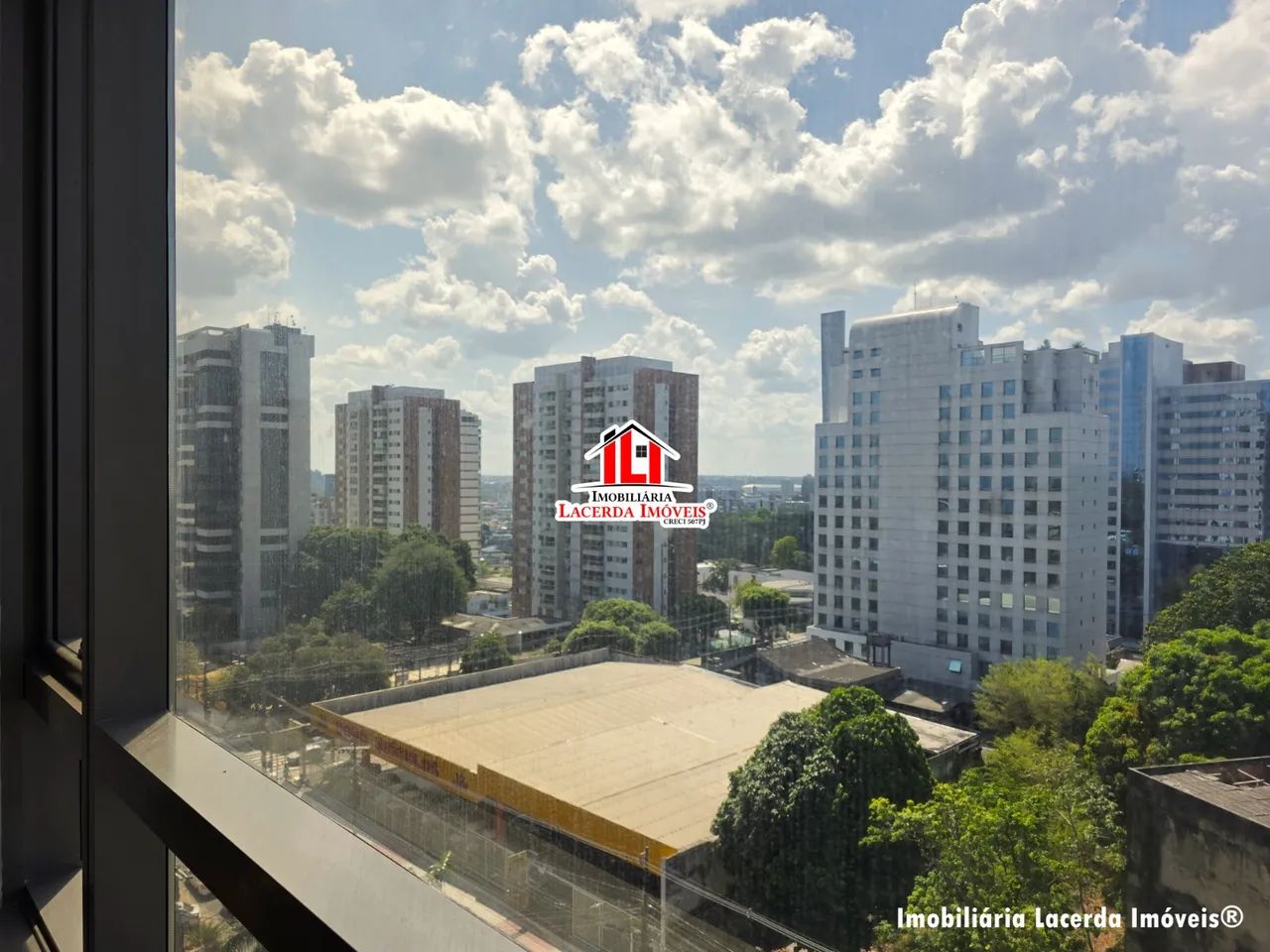 Sala comercial com 35m² reformada, climatizada e modulados, vista para Arena da Amazônia - Foto 4