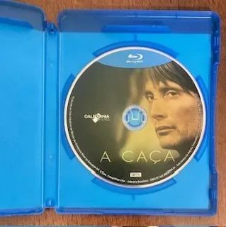 Blu-ray do filme dinamarquês: A Caça (Direção: Thomas Vinterberg-2012) - Foto 3