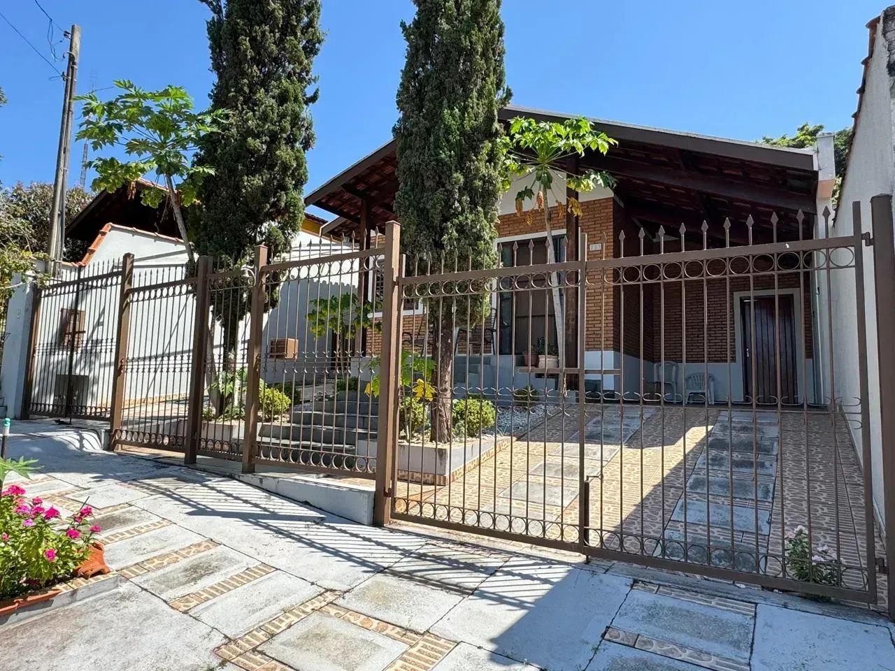 Casa 3 dormitórios  - Águas de São Pedro - SP