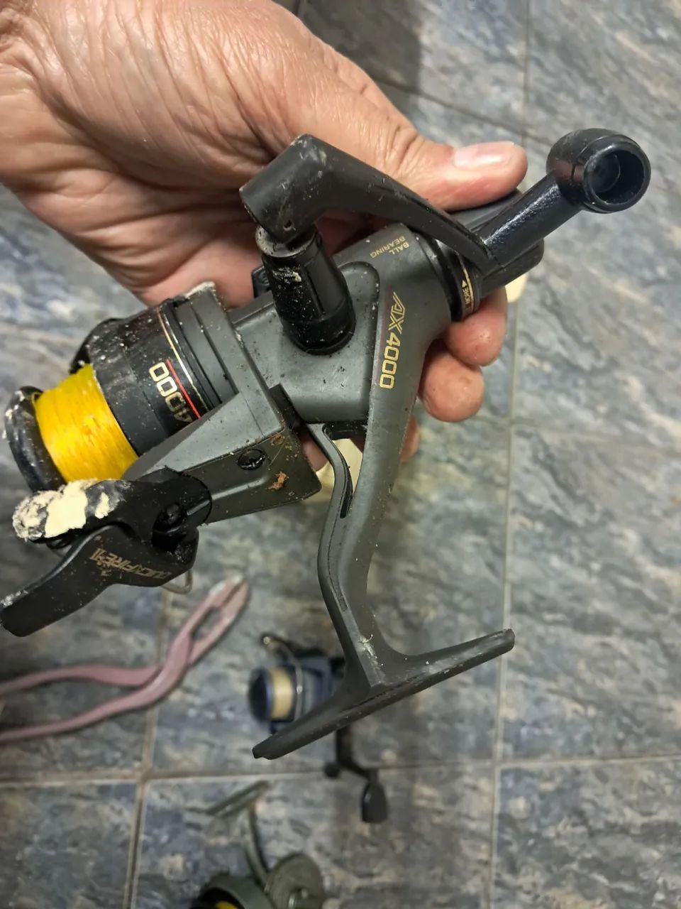 KIT MOLINETE E ALICATE DE PEIXE USADOS - Foto 3