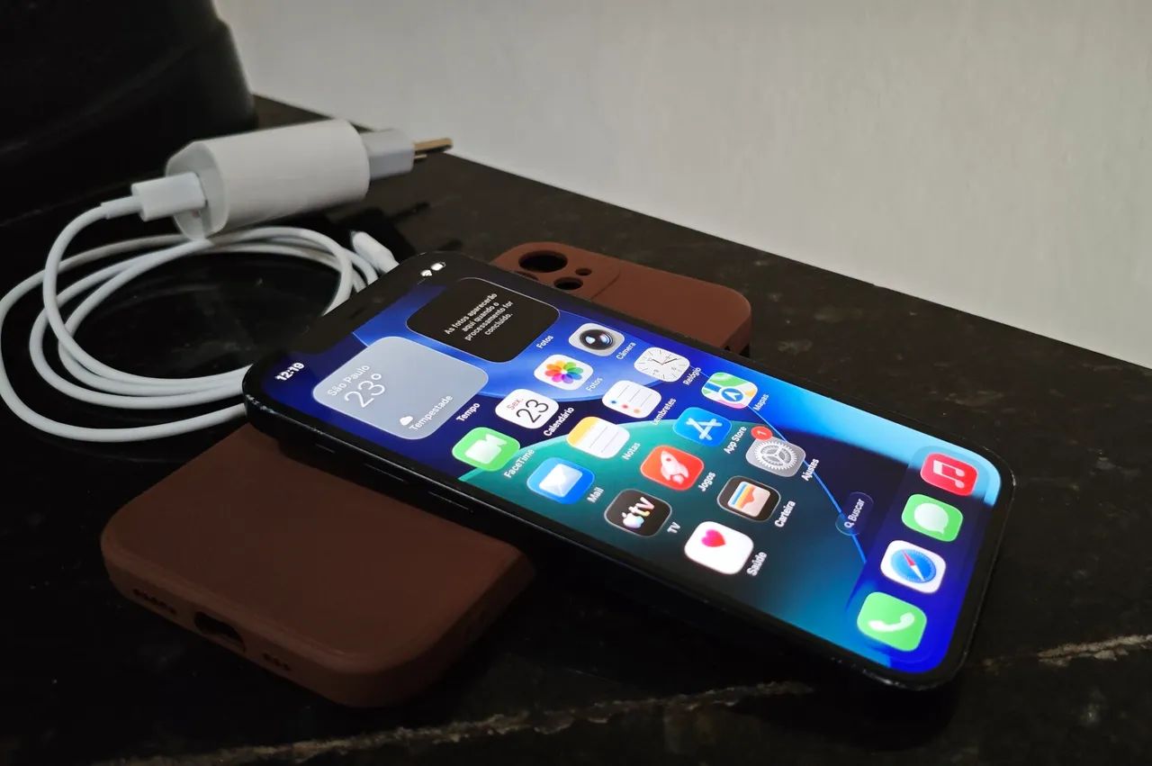 IPHONE 12 128 GIGAS + CAPINHA + CARREGADOR 
