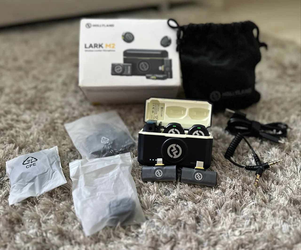 Microfone Lapela Duplo Hollyland Lark M2 Combo - Foto 5
