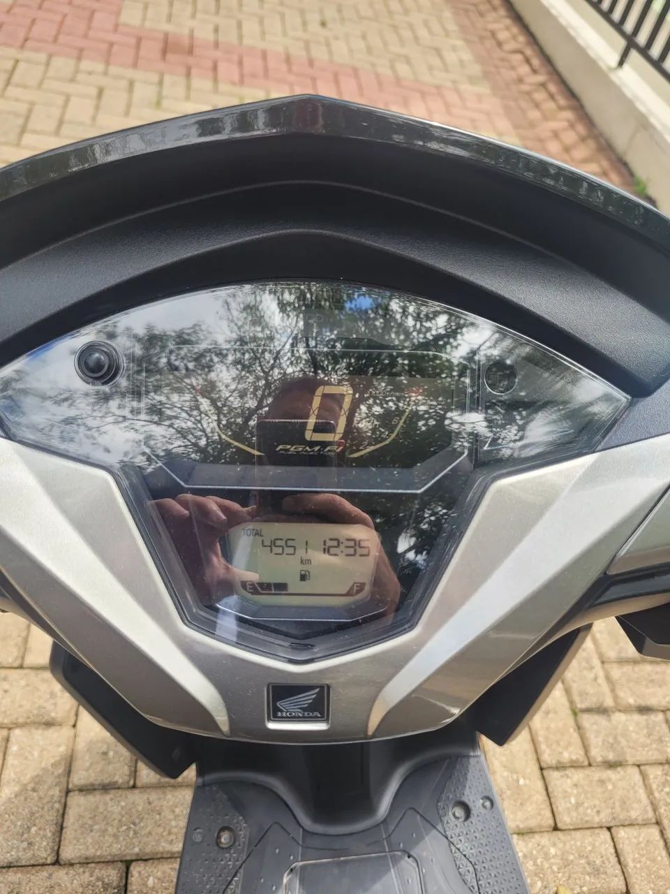 Vendo Elite automática Pneus Pirelle zero 4.556 km - Foto 4