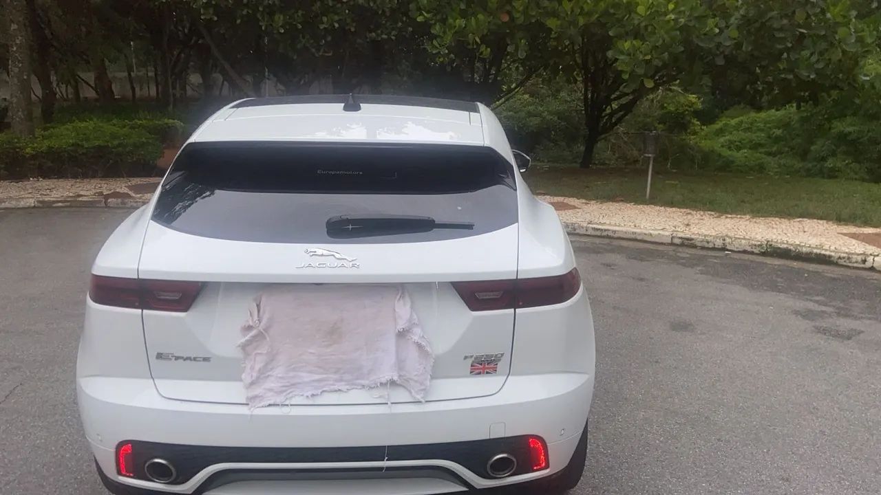 Jaguar E-Pace R-dynamic S 2.0 AWD 249cv Aut. 2020 - Foto 5