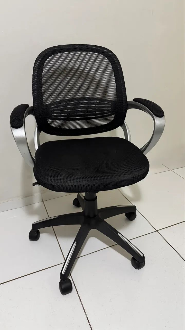 Cadeira de escritório giratória 