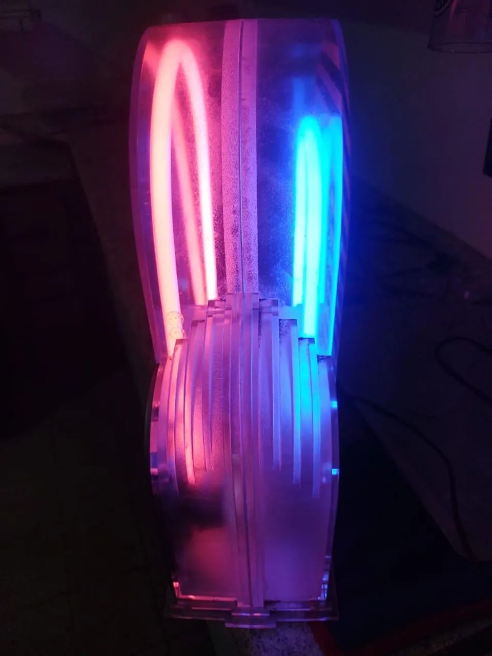 Rádio vintage com neon AM/FM funcionando perfeitamente. - Foto 2