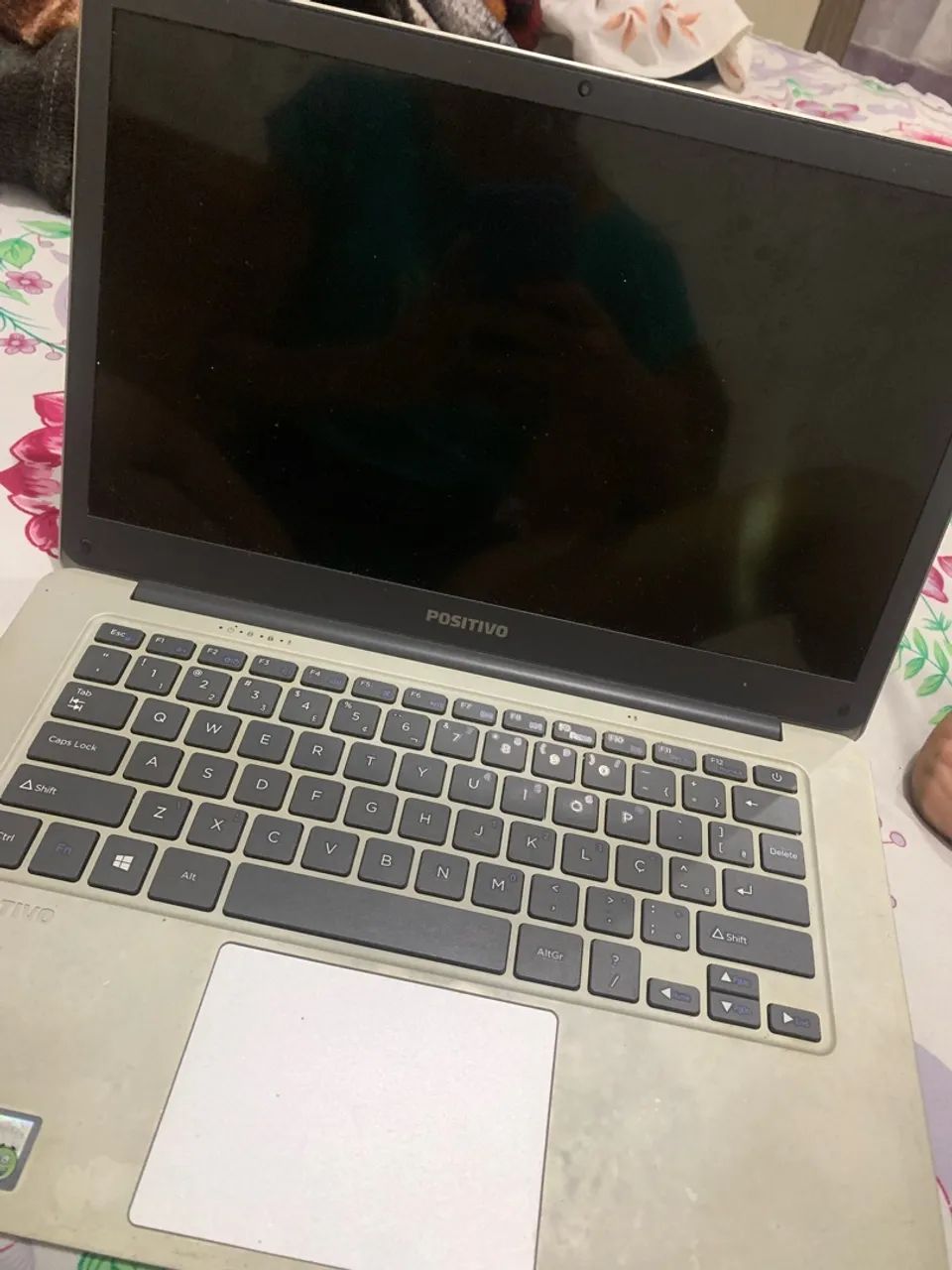 Vendo notebook 400 