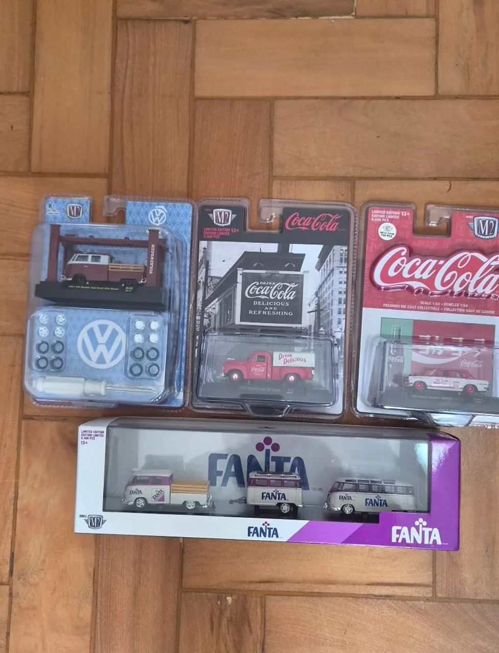 Lote  M2 kombi Fanta e Mais. Hot wheels