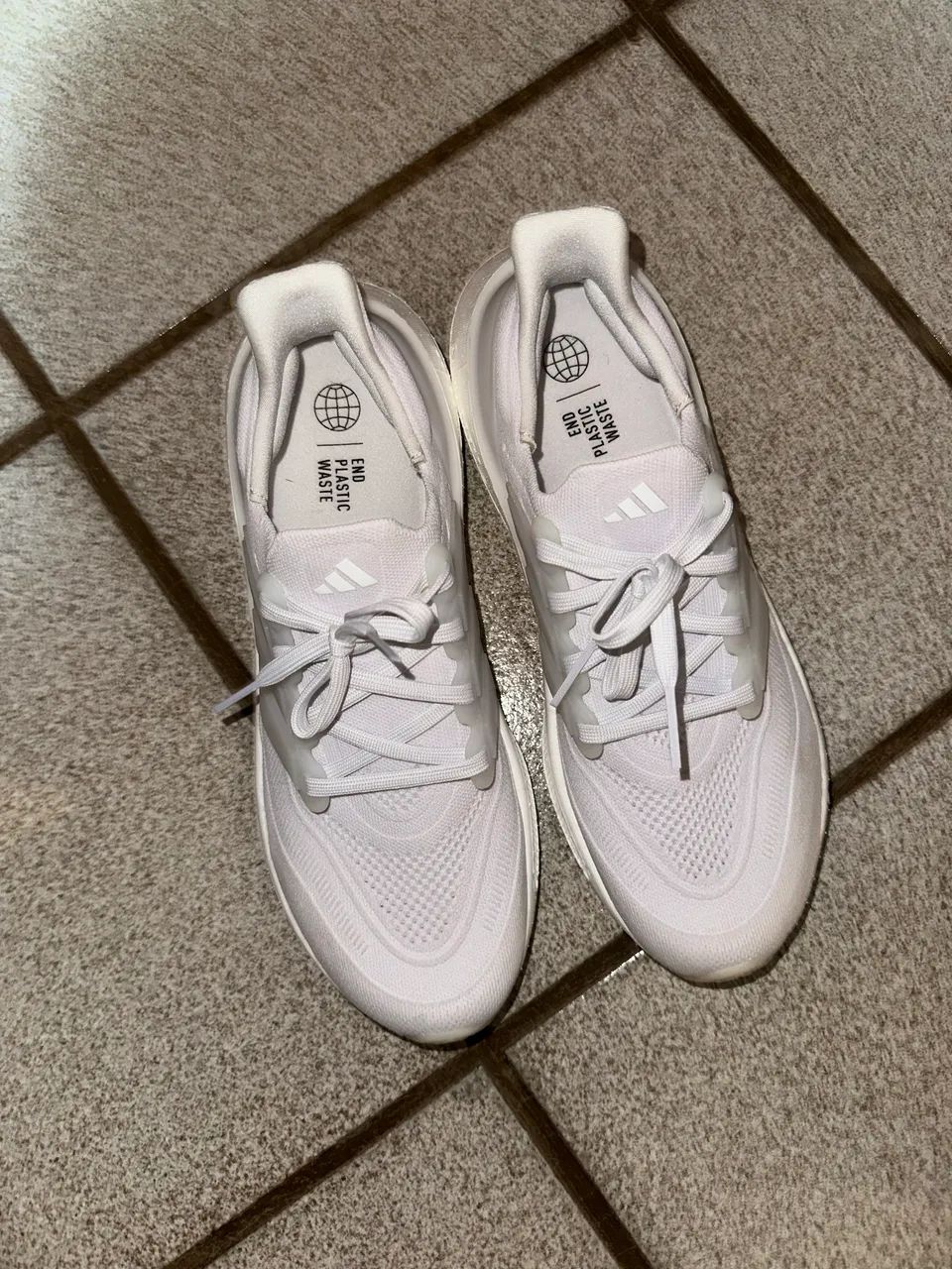 Tenis adidas