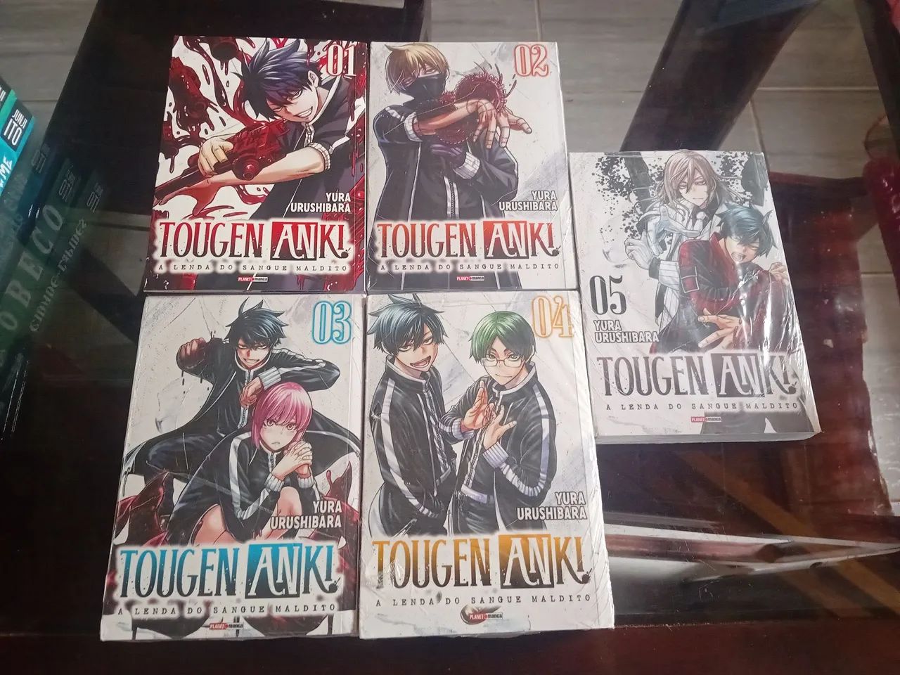 Lote mangás - Jbc, Panini e Pipoca e nanquim - Foto 2