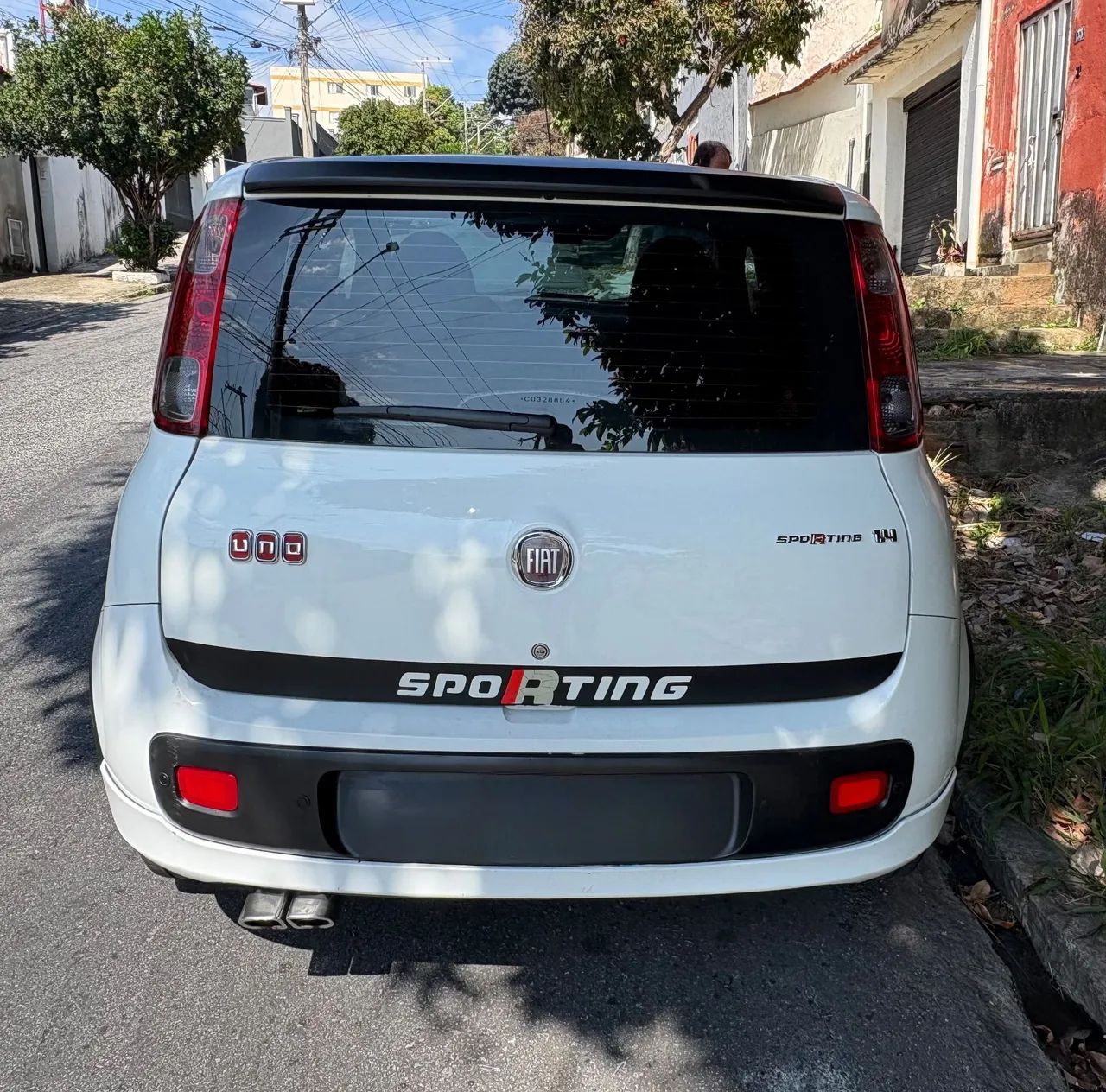 Fiat Uno Sporting 1.4 EVO Fire Flex 8V 4P 2012 - Foto 3
