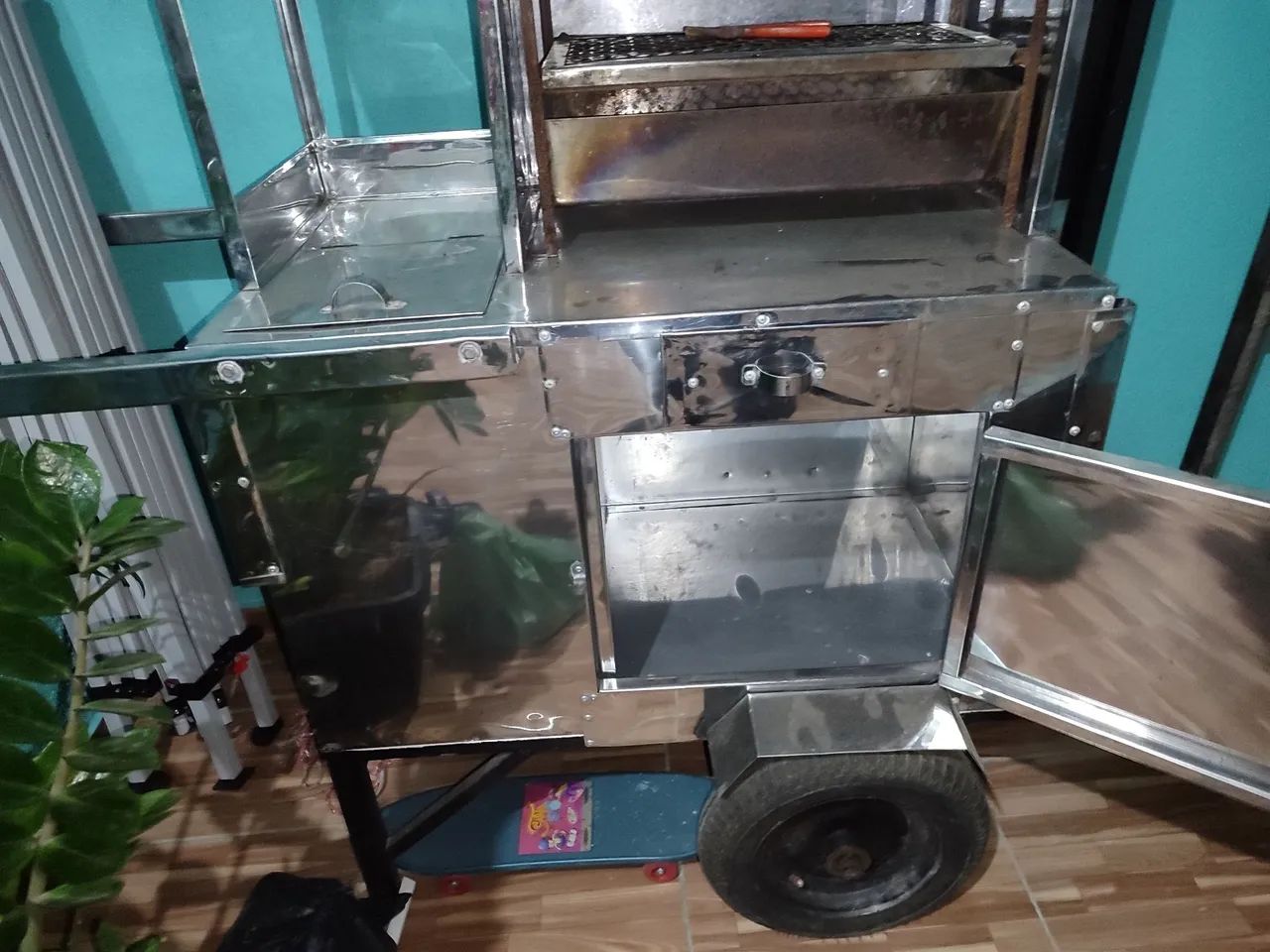 Carrinho para espetinho/ churrasco todo no inox  - Foto 5