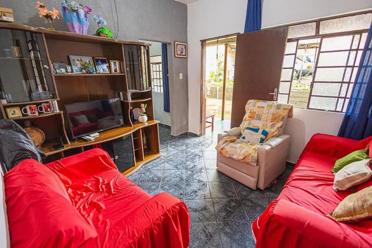Casa à Venda - Floramar, 3 Quartos, 360 m2