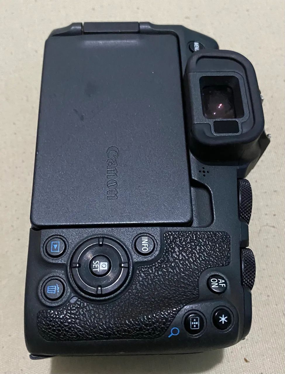 Canon R8 - Foto 2