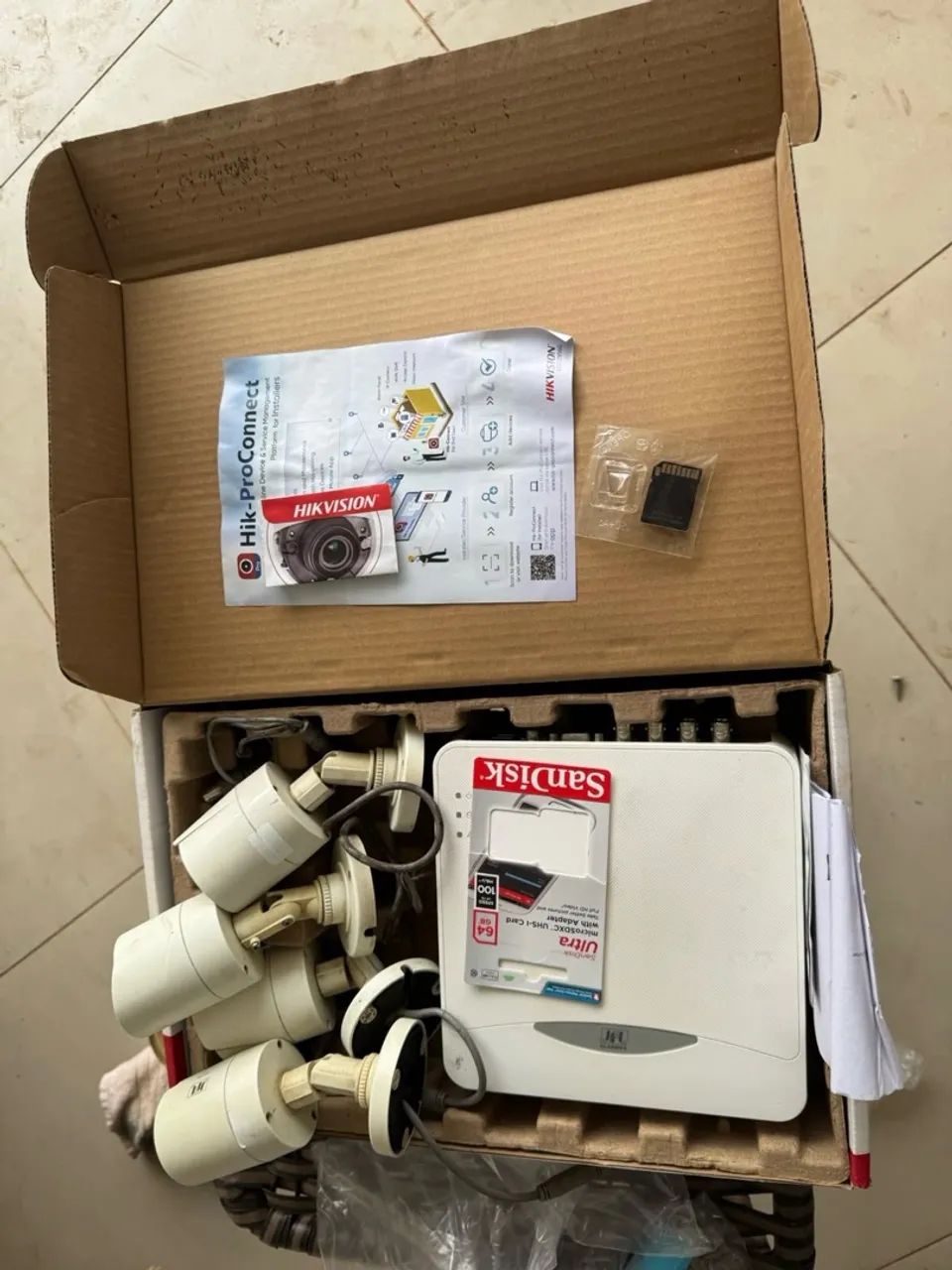 Dvr com 4 câmeras 