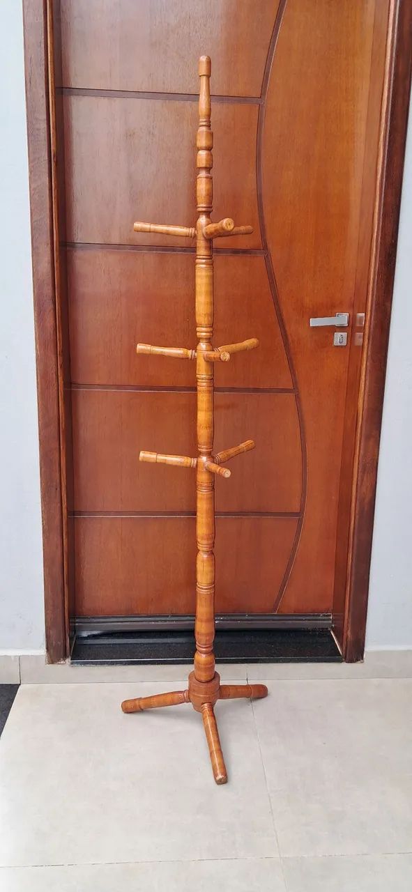 Cabideiro mancebo