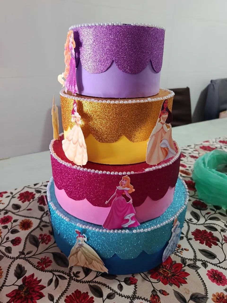 Bolo Fake princesas 