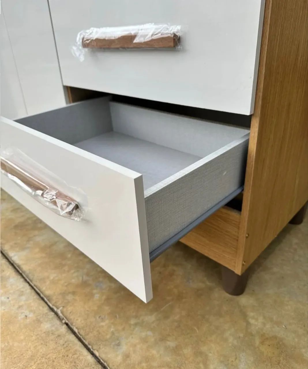 Guarda Roupa 4 Portas com Espelho Novo - Foto 3