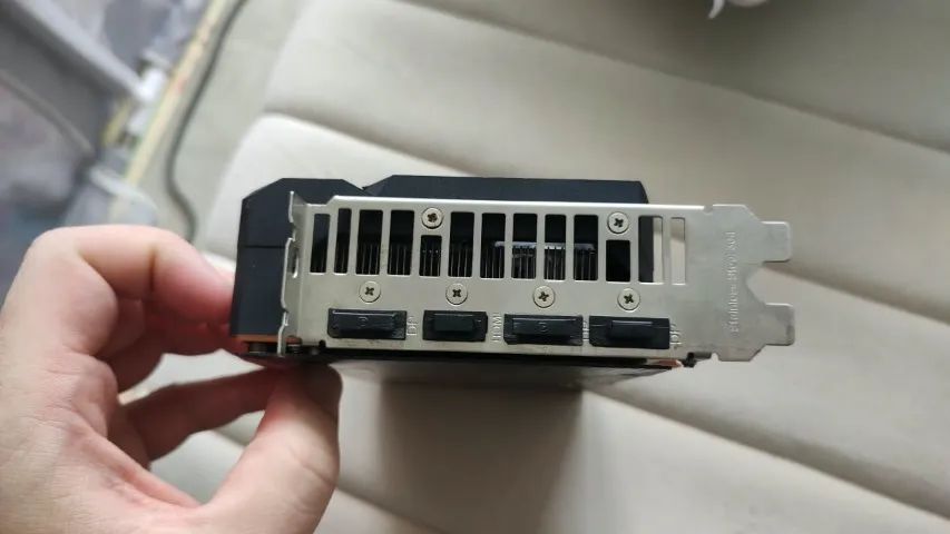 AMD RX 7600 - Foto 3