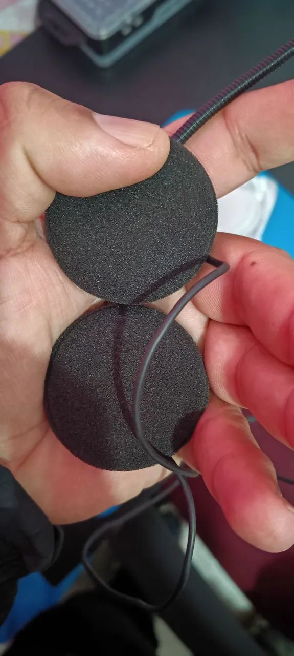 Fone de ouvidos pra capacetes 