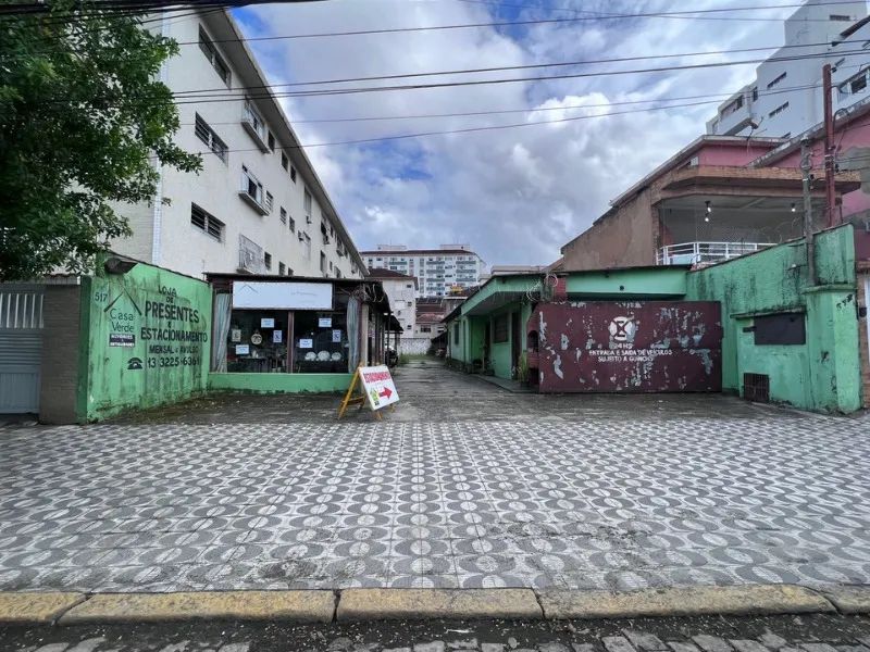 Terreno Comercial à Venda na Villa Belmiro em Santos