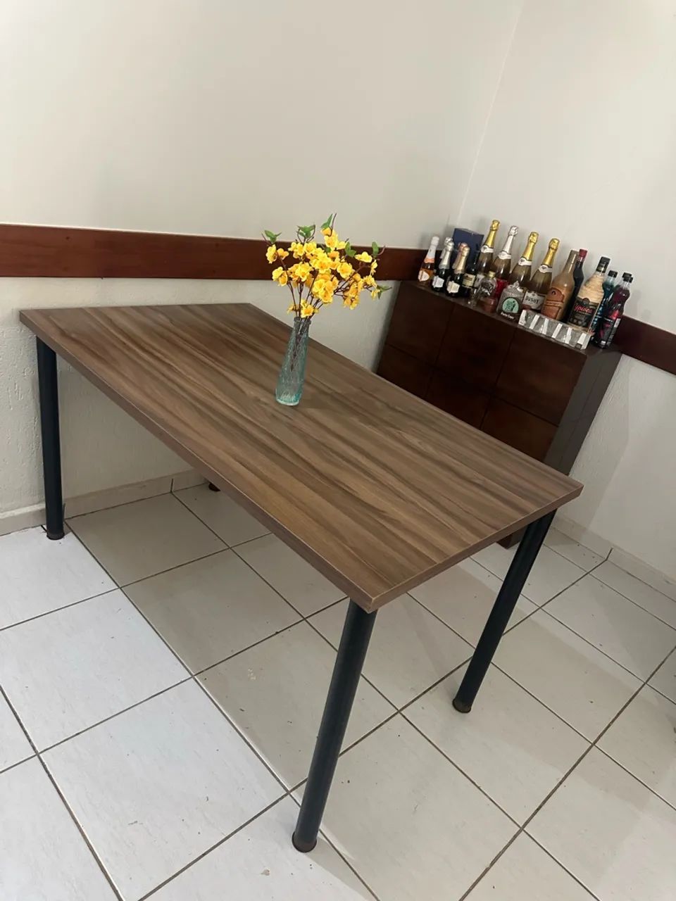 Mesa em mdf com pernas de ferro - Foto 2