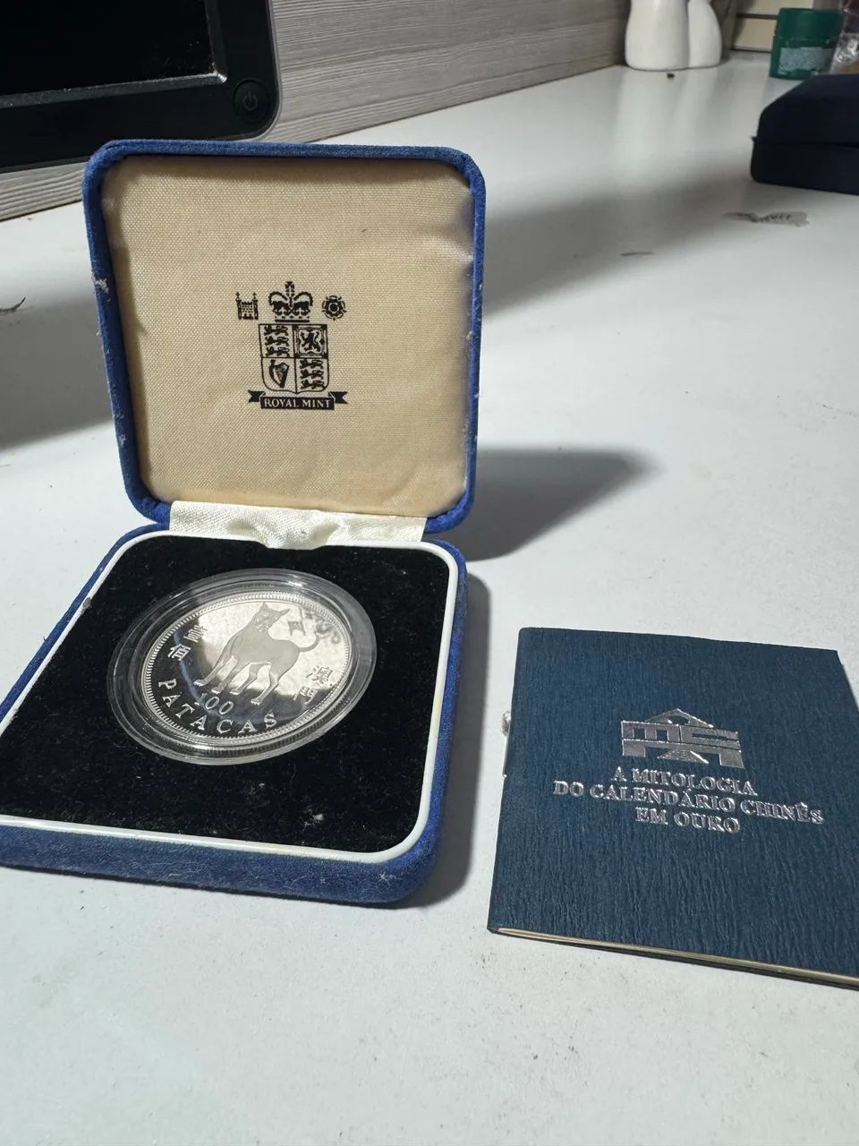 Moeda de coleção de 100 Patacas de Macau - Mitologia do Calendário Chinês - Foto 3