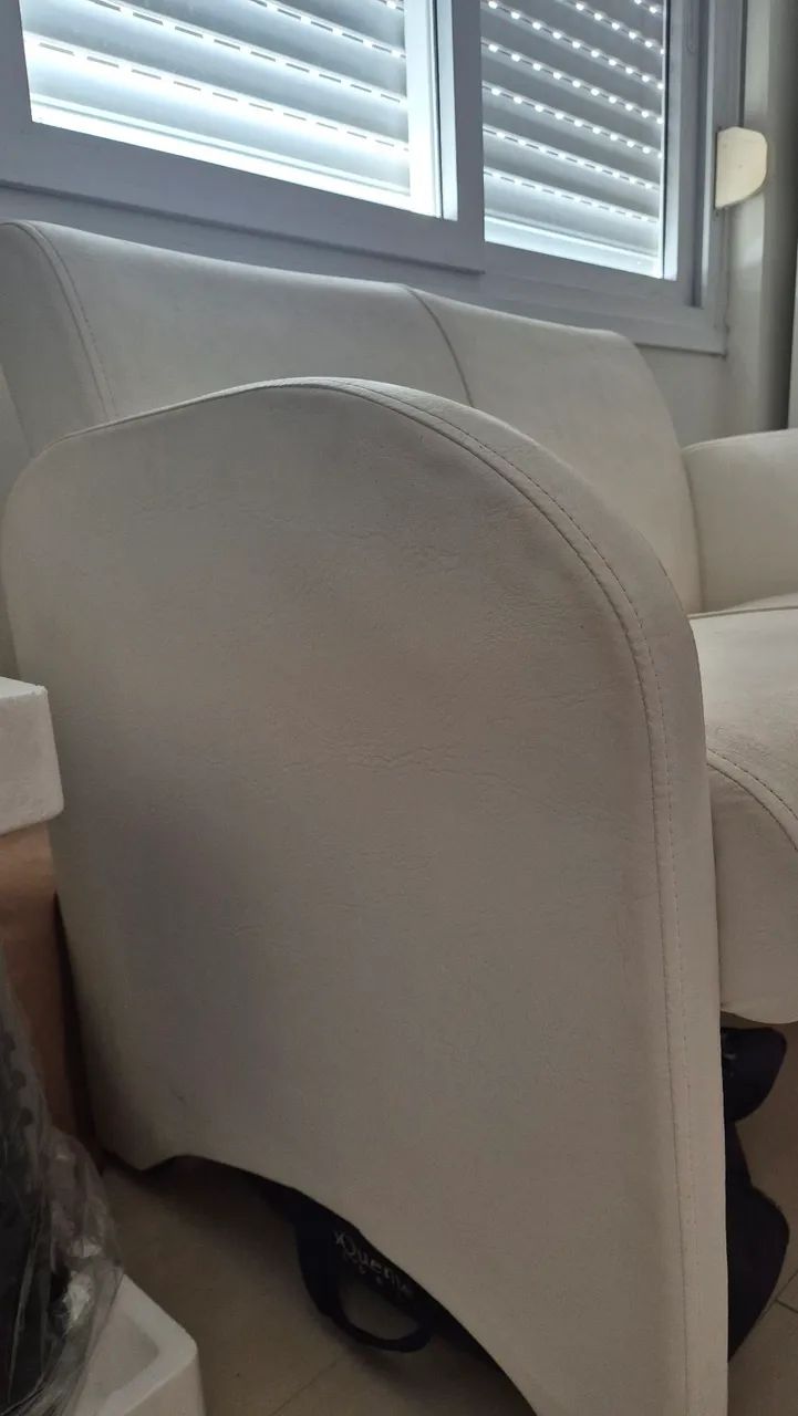Sofá 2 lugares e Poltrona de Corino - Foto 5