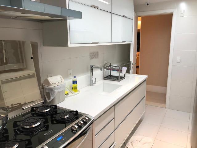 Apartamento 3 Suítes Patamares Alto Padrão Vista Mar - Foto 8